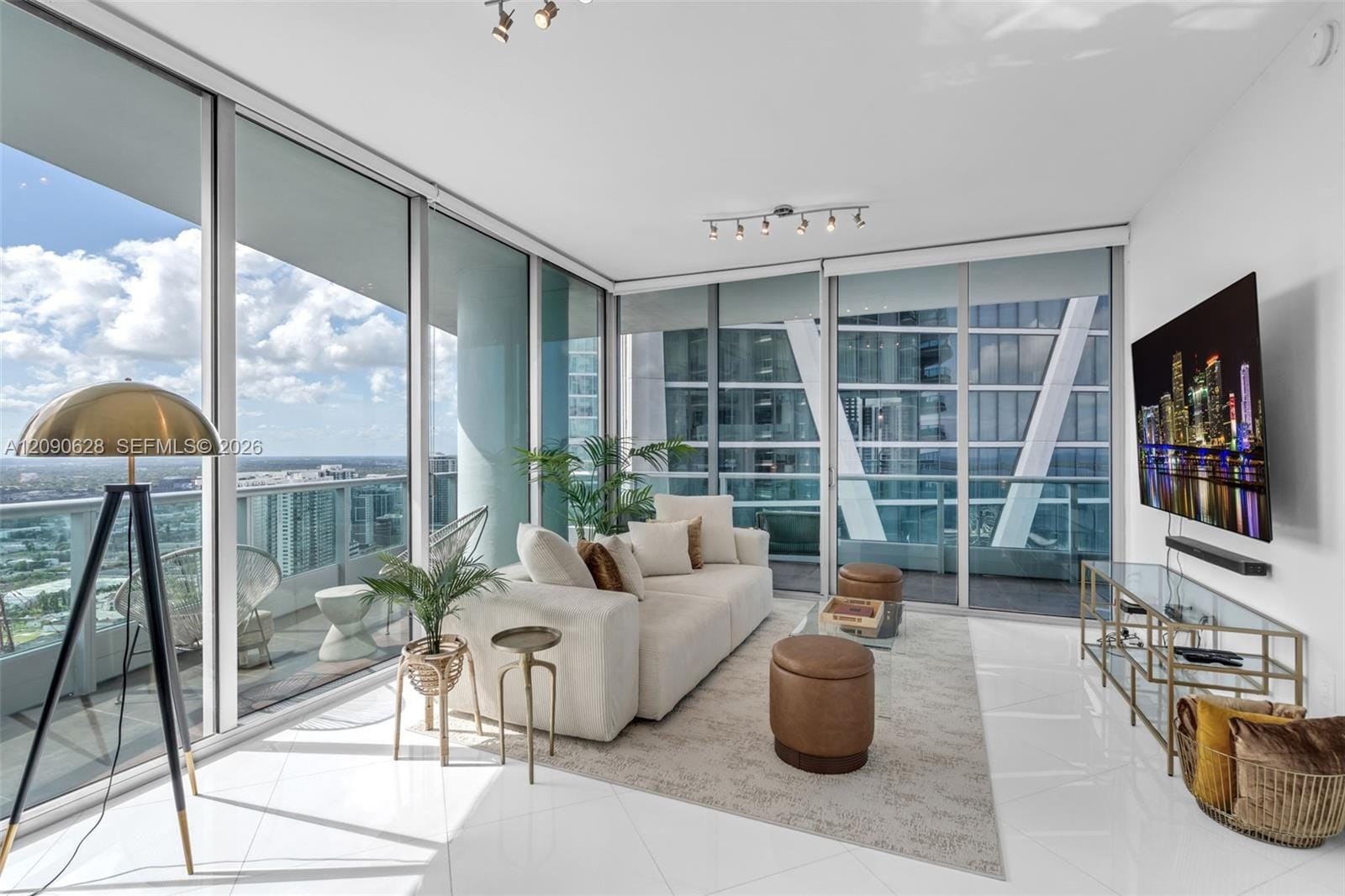 900 Biscayne Boulevard 4412, Miami, FL 33132 photo 4
