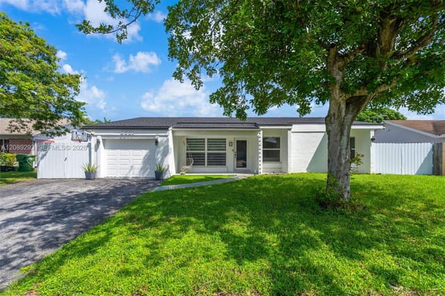 8531 NW 8th Street, Pembroke Pines, FL 33024