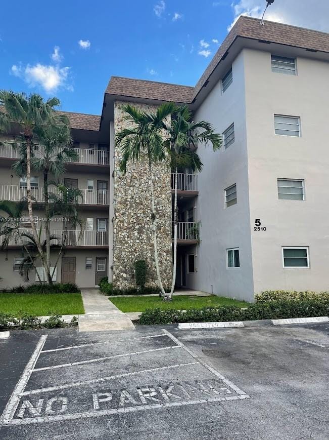 2510 SW 81st Avenue 405 — photo 1