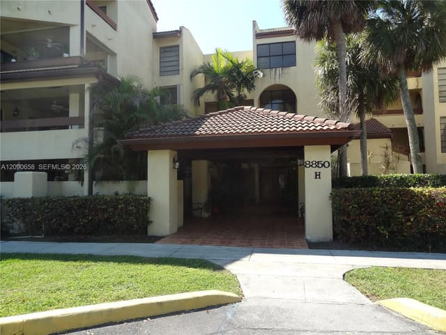 8850 SW 123rd Court H305, Miami, FL 33186