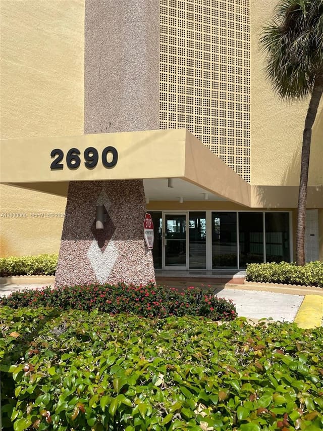 2690 SW 22nd Avenue 504, Jaragua Plaza Condo, Miami, FL