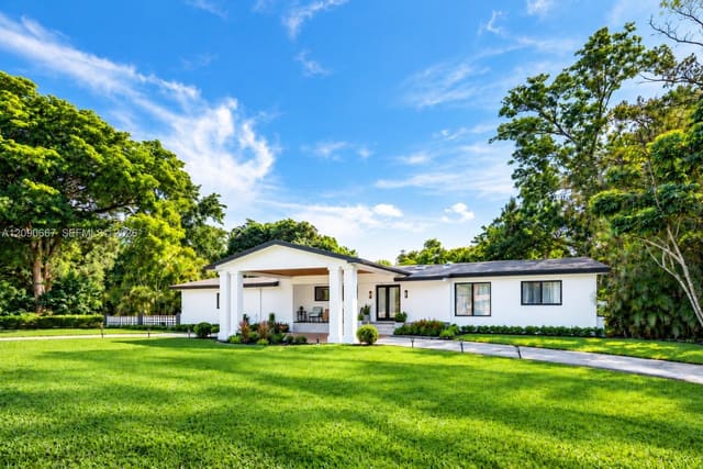 20 N Hibiscus Court, Plantation, FL 33317