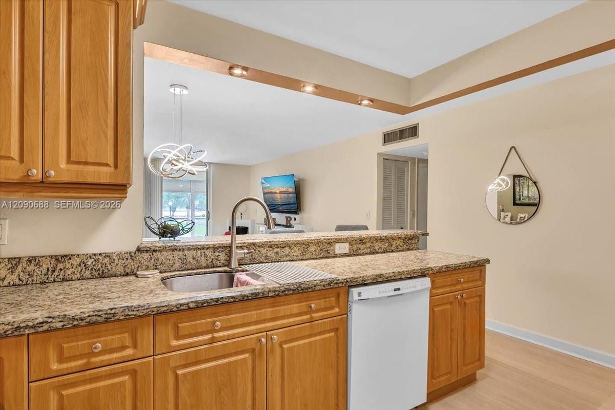 424 SE 10th Street 104, Dania Beach, FL 33004 photo 19