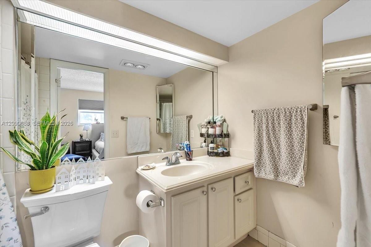 424 SE 10th Street 104, Dania Beach, FL 33004 photo 22