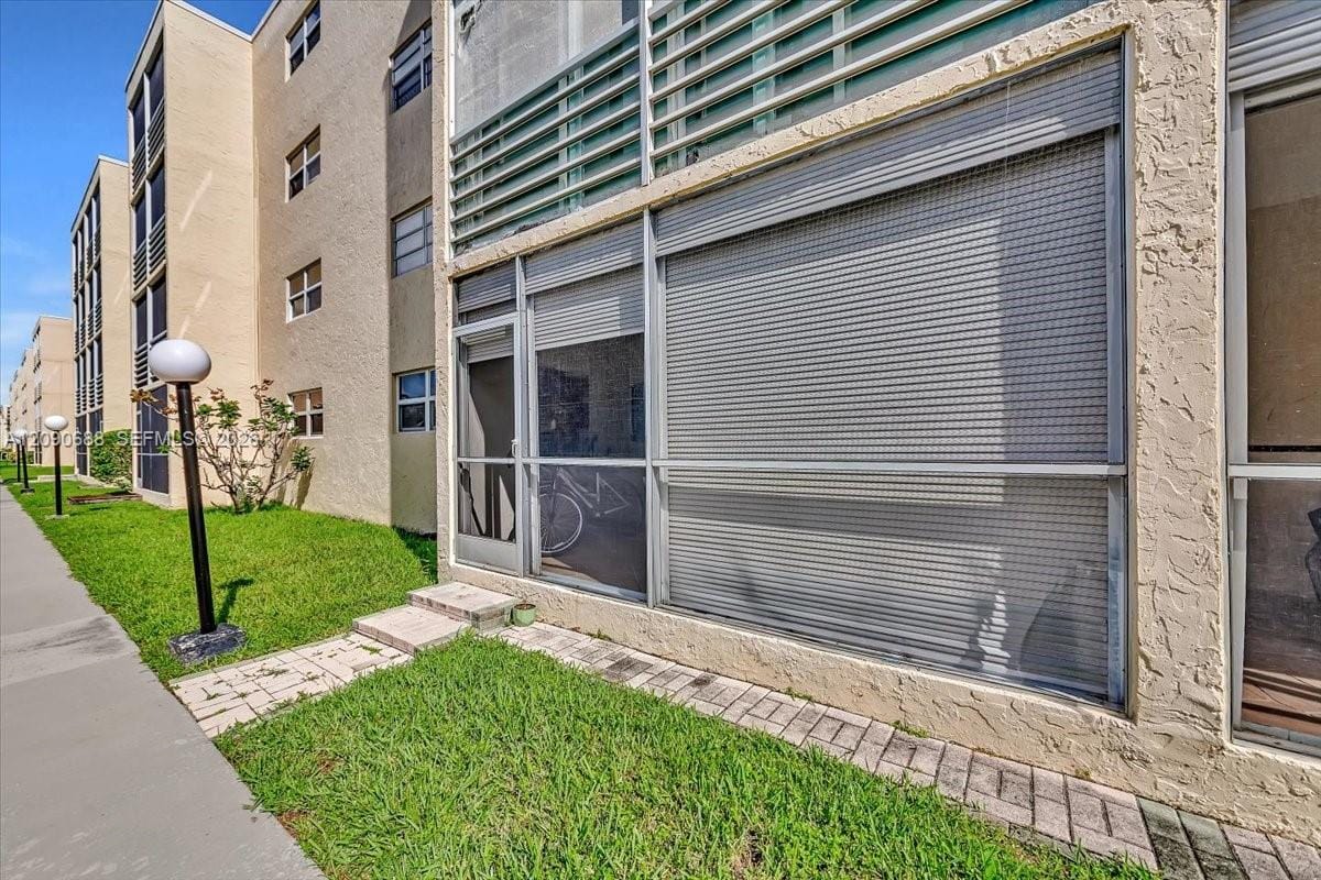424 SE 10th Street 104, Dania Beach, FL 33004 photo 27
