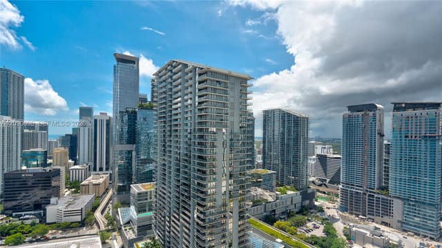 41 SE 5th Street 2212, Miami, FL 33131