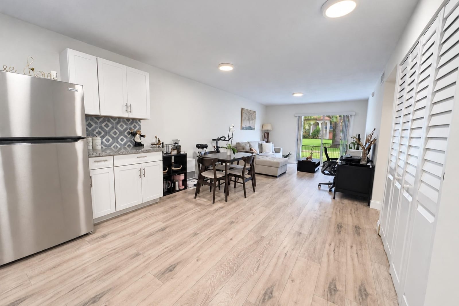 6080 FOREST HILL Boulevard 109 — photo 5
