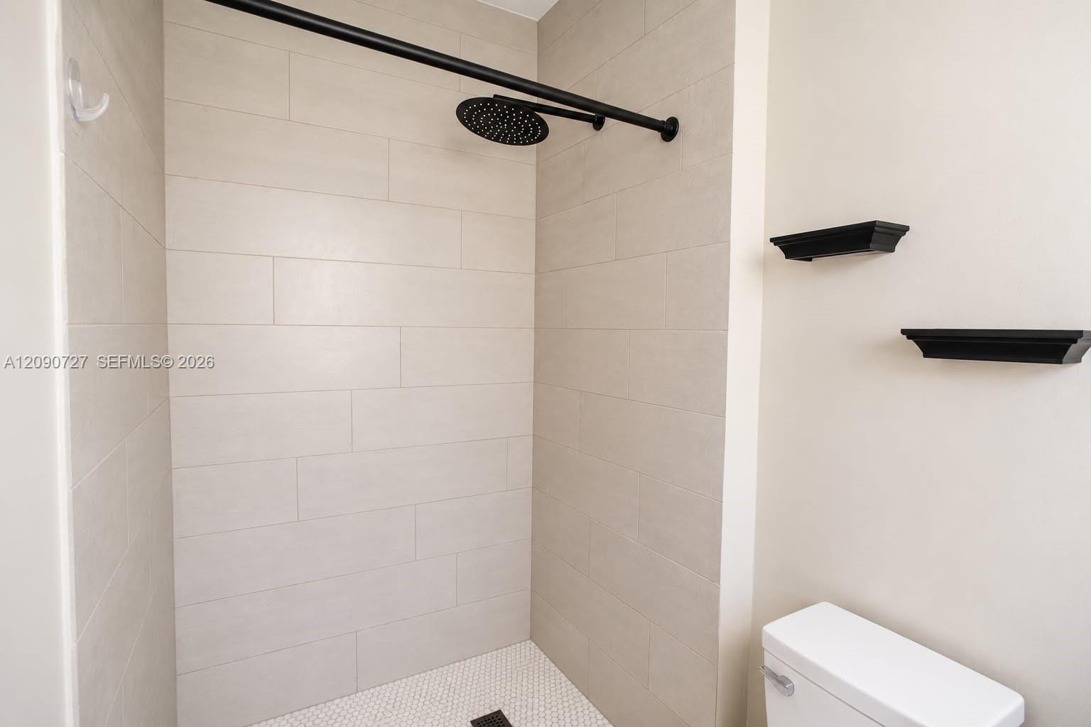 500 East Drive, North Miami Beach, FL 33162 photo 12