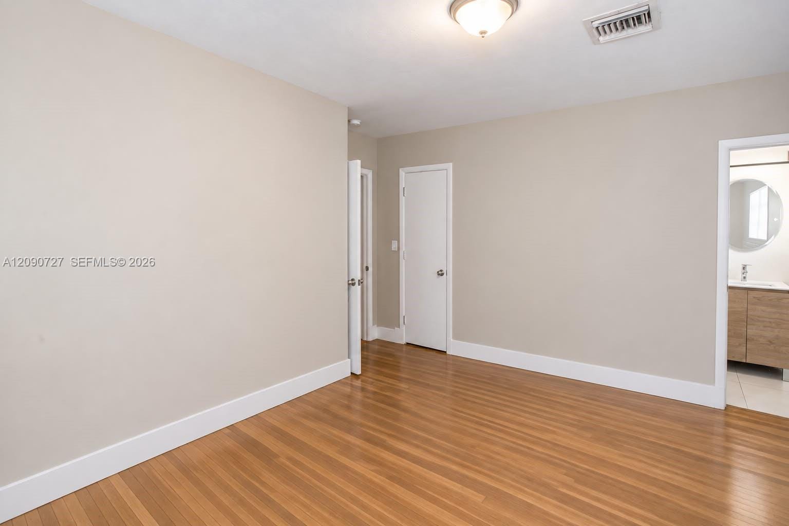 500 East Drive, North Miami Beach, FL 33162 photo 15