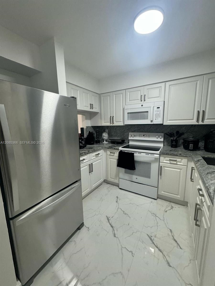 14951 SW 82nd Lane 17-305 — photo 3