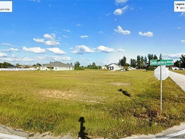 901 Santa Barbara, FL 33993