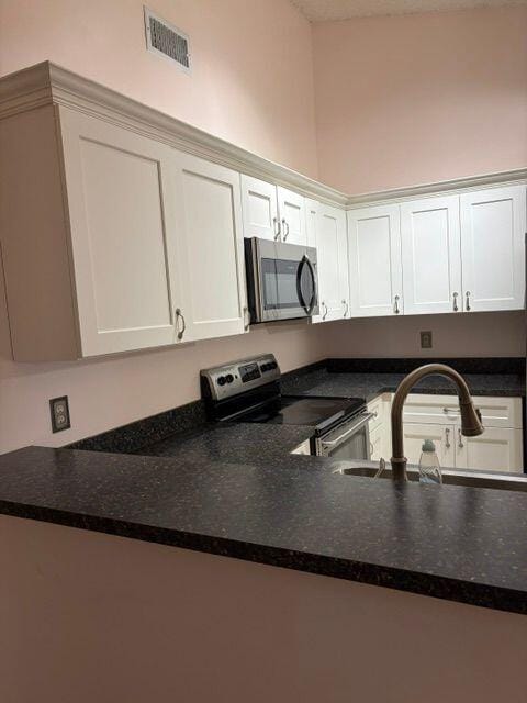 223 SPRINGDALE Circle, Palm Springs, FL 33461 photo 2