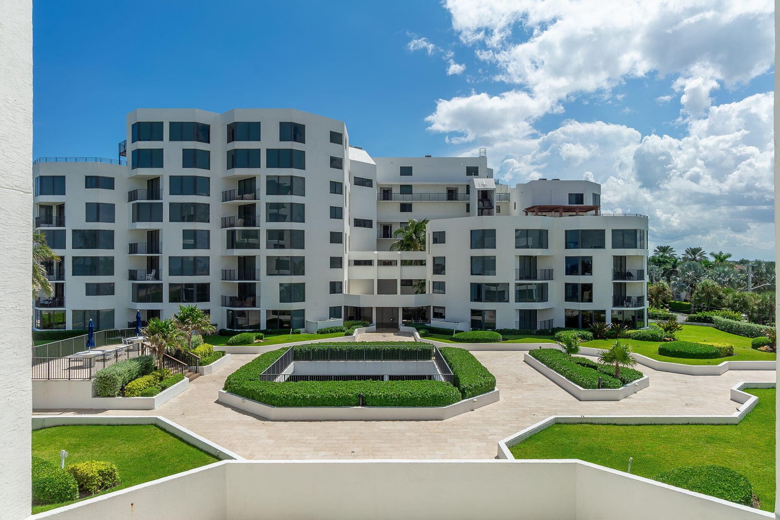2565 S Ocean Boulevard 205n