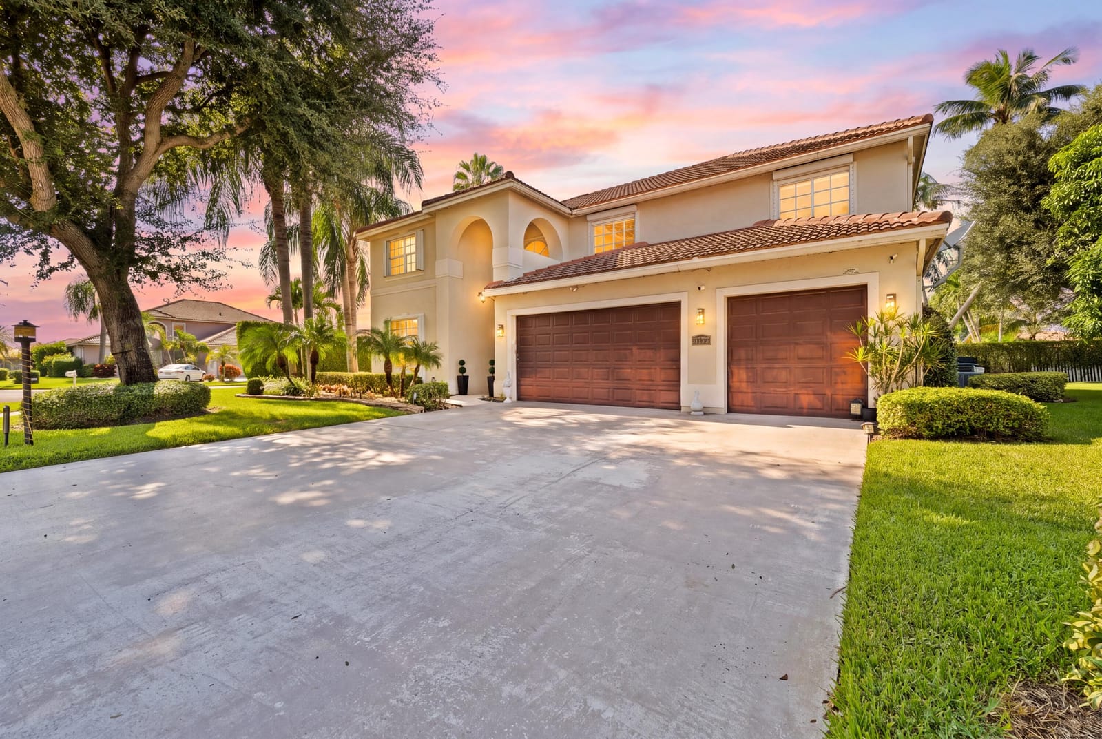 7202 CATALINA ISLE Drive — photo 1