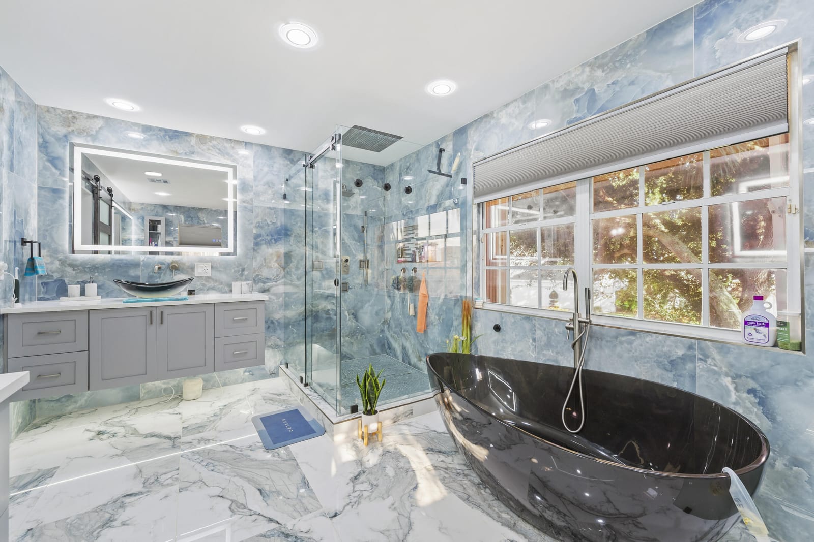7202 CATALINA ISLE Drive — photo 3