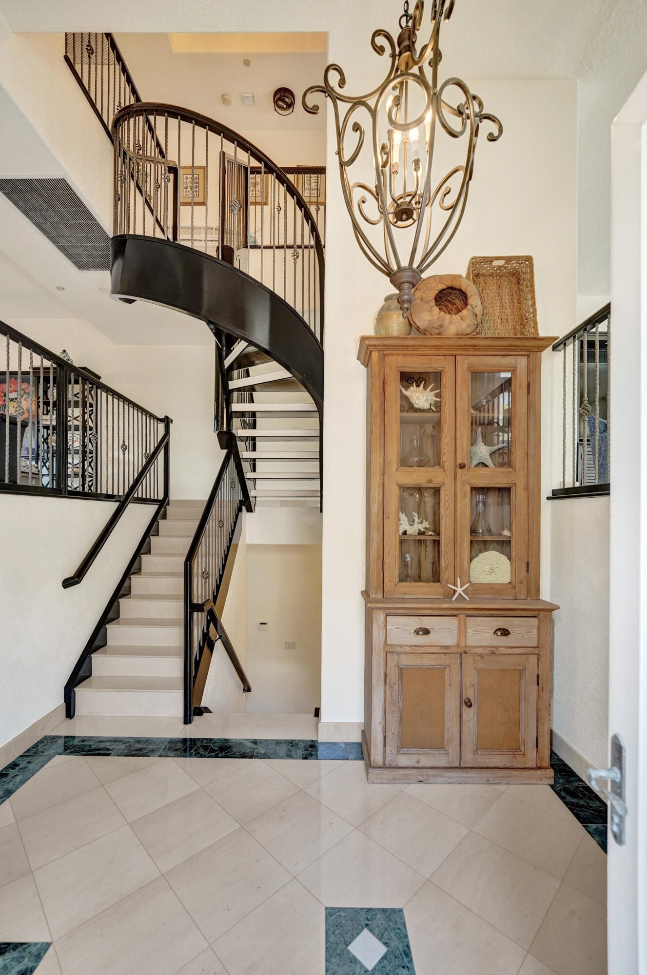 1780 Bay Drive — photo 2