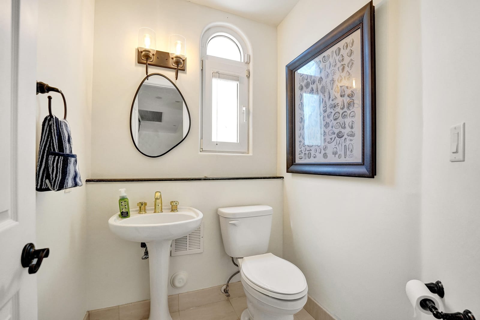 1780 Bay Drive — photo 10
