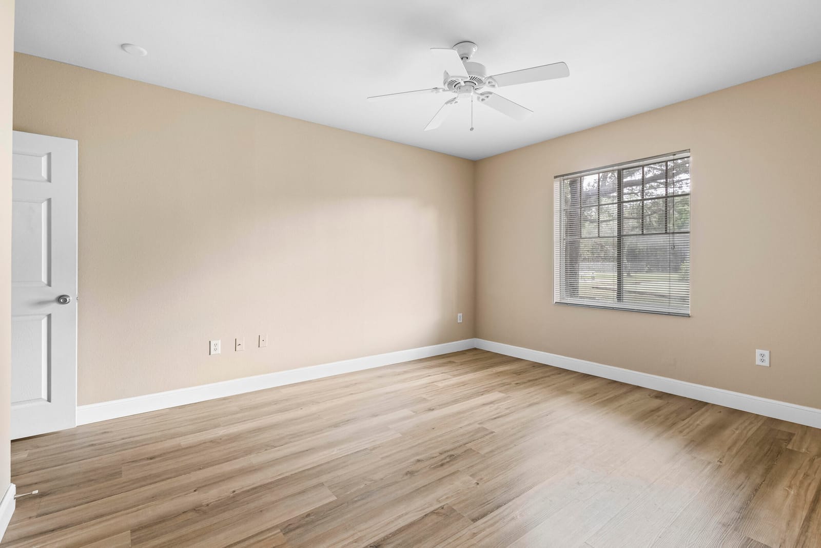 6450 EMERALD DUNES Drive 103, West Palm Beach, FL 33411 photo 20