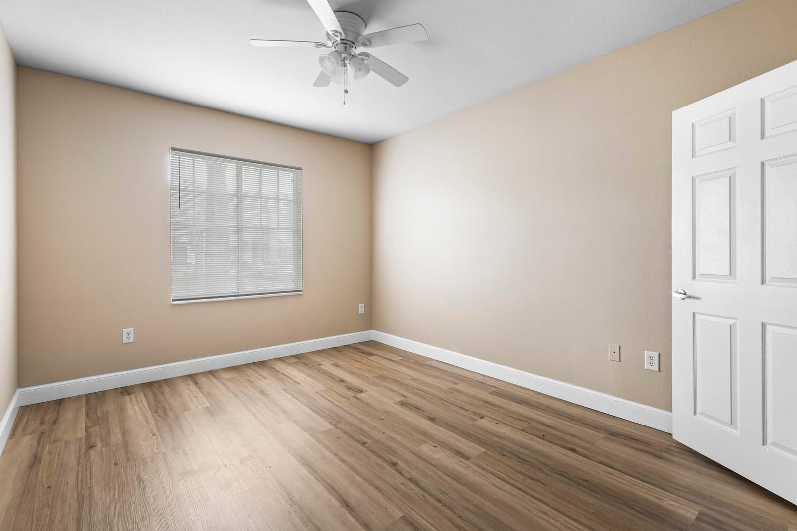 6450 EMERALD DUNES Drive 103, West Palm Beach, FL 33411 photo 21