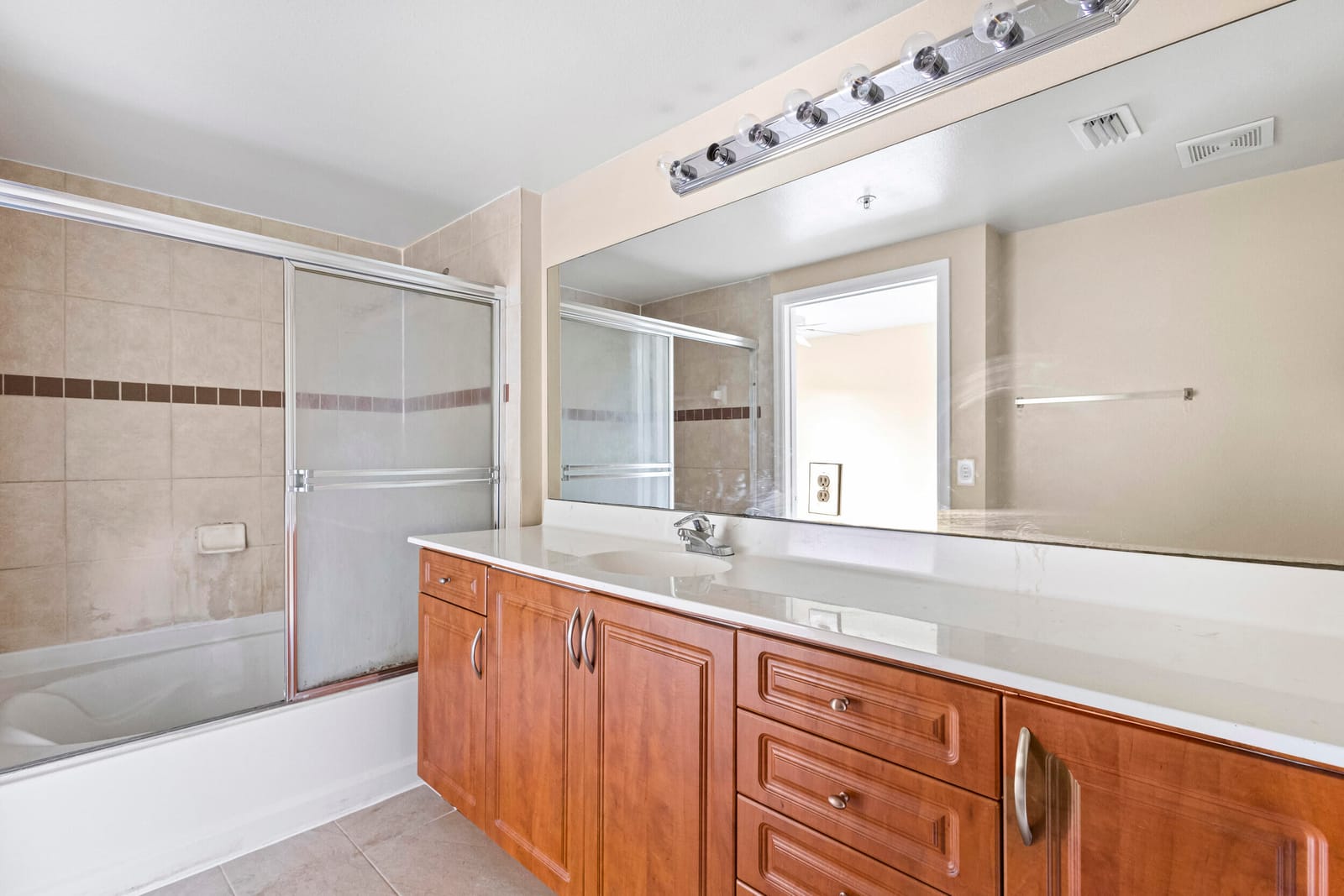 6450 EMERALD DUNES Drive 103, West Palm Beach, FL 33411 photo 27
