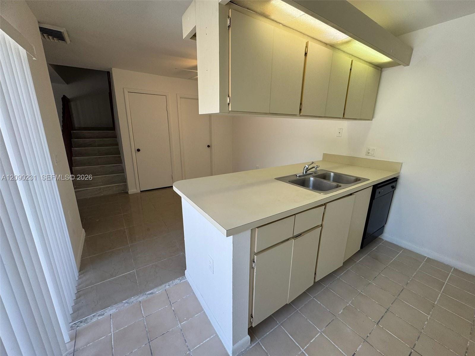 719 Mill Valley Place 719, West Palm Beach, FL 33409 photo 3