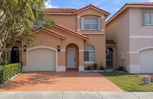 5921 SW 162nd Court 5921, Miami, FL 33193