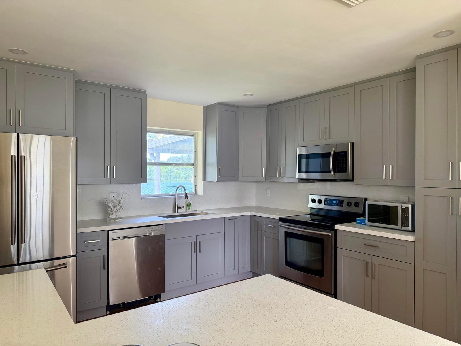 531 SW 11TH Avenue — photo 3
