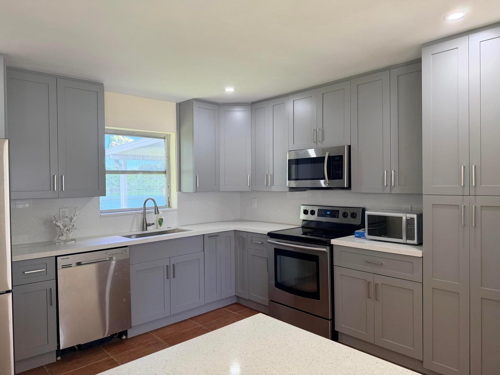 531 SW 11TH Avenue — photo 4