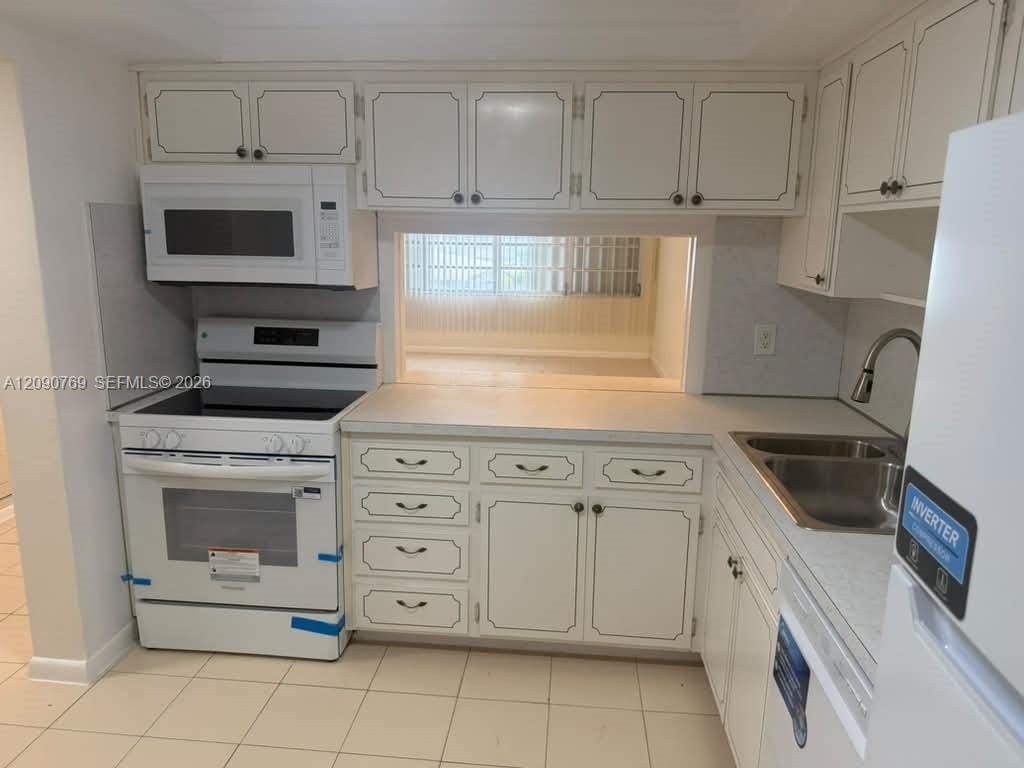 330 SE 2nd Street 202E, Hallandale Beach, FL 33009 photo 15