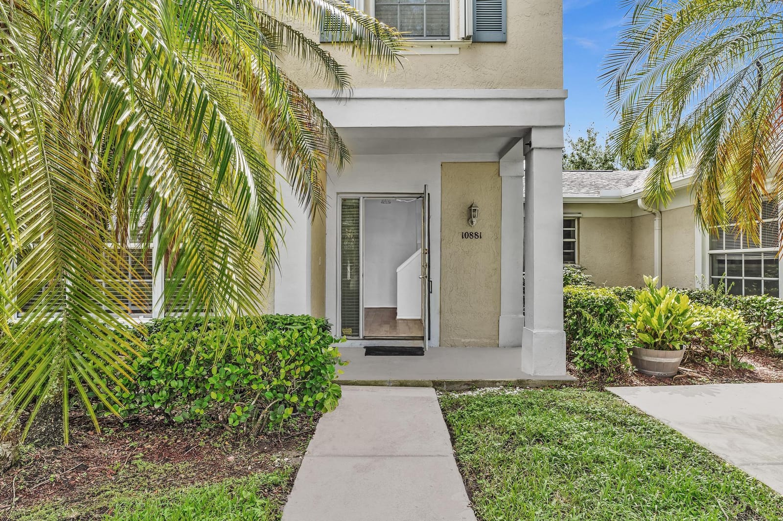 10881 Sea Hibiscus Lane, Tamarac, FL 33321 photo 2