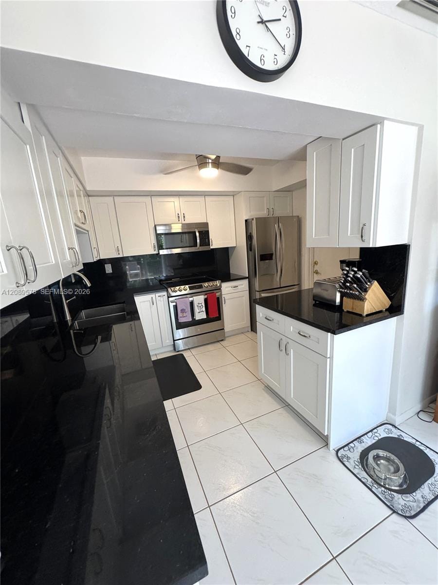 7190 E Tropical Way, Plantation, FL 33317 photo 2