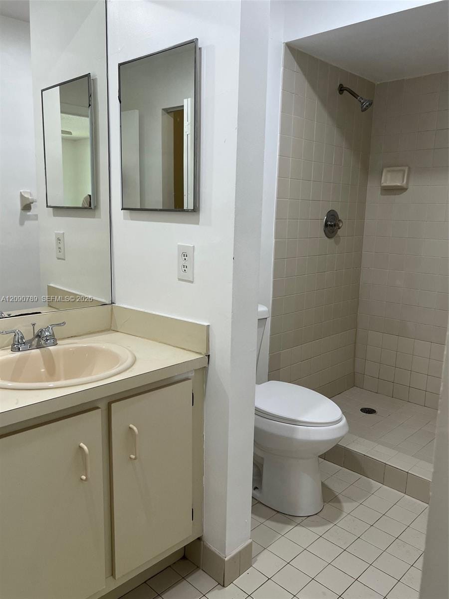 20680 NE 4th Court 206, Miami, FL 33179 photo 9