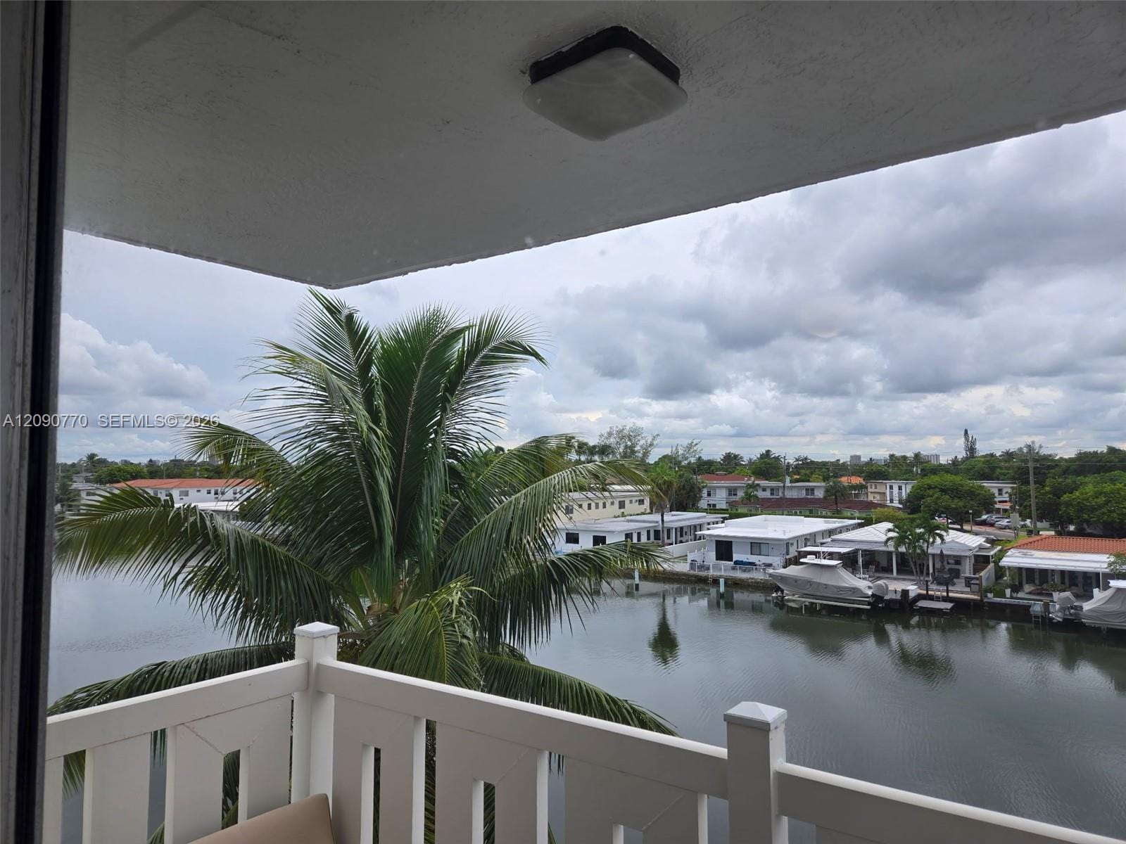 7900 Tatum Waterway Drive 412, Miami Beach, FL 33141 photo 3