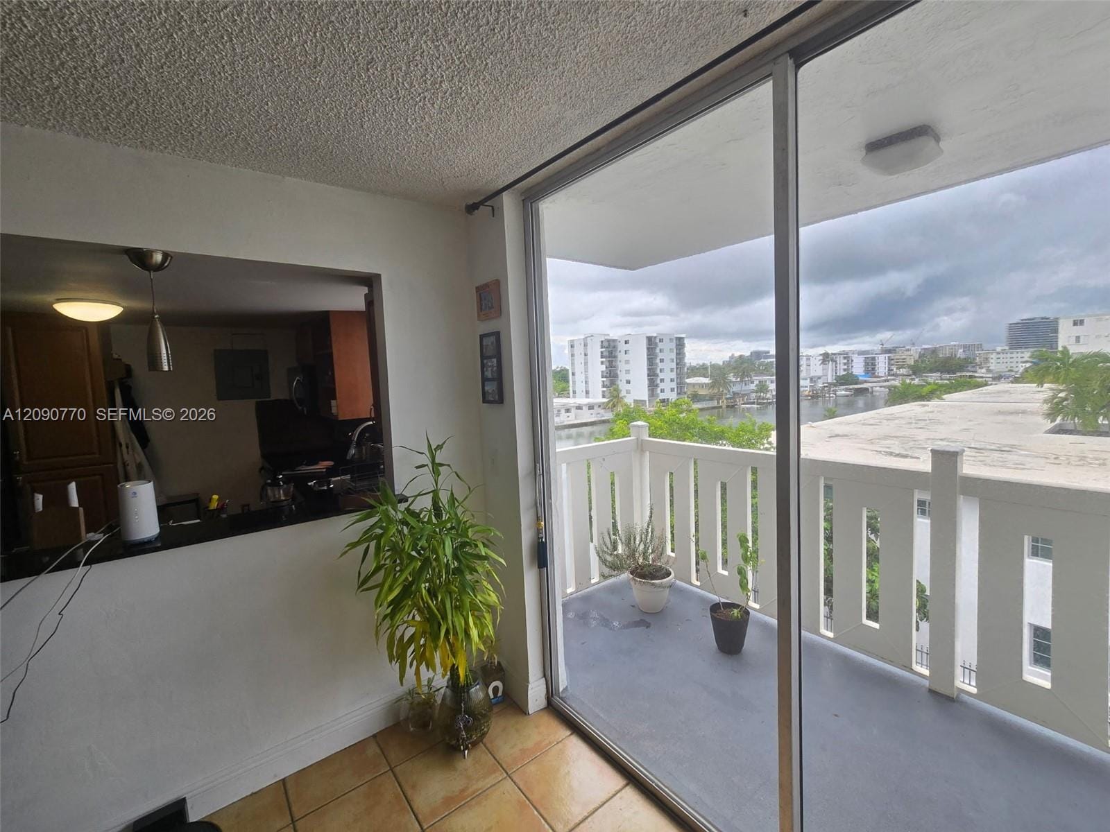 7900 Tatum Waterway Drive 412, Miami Beach, FL 33141 photo 4