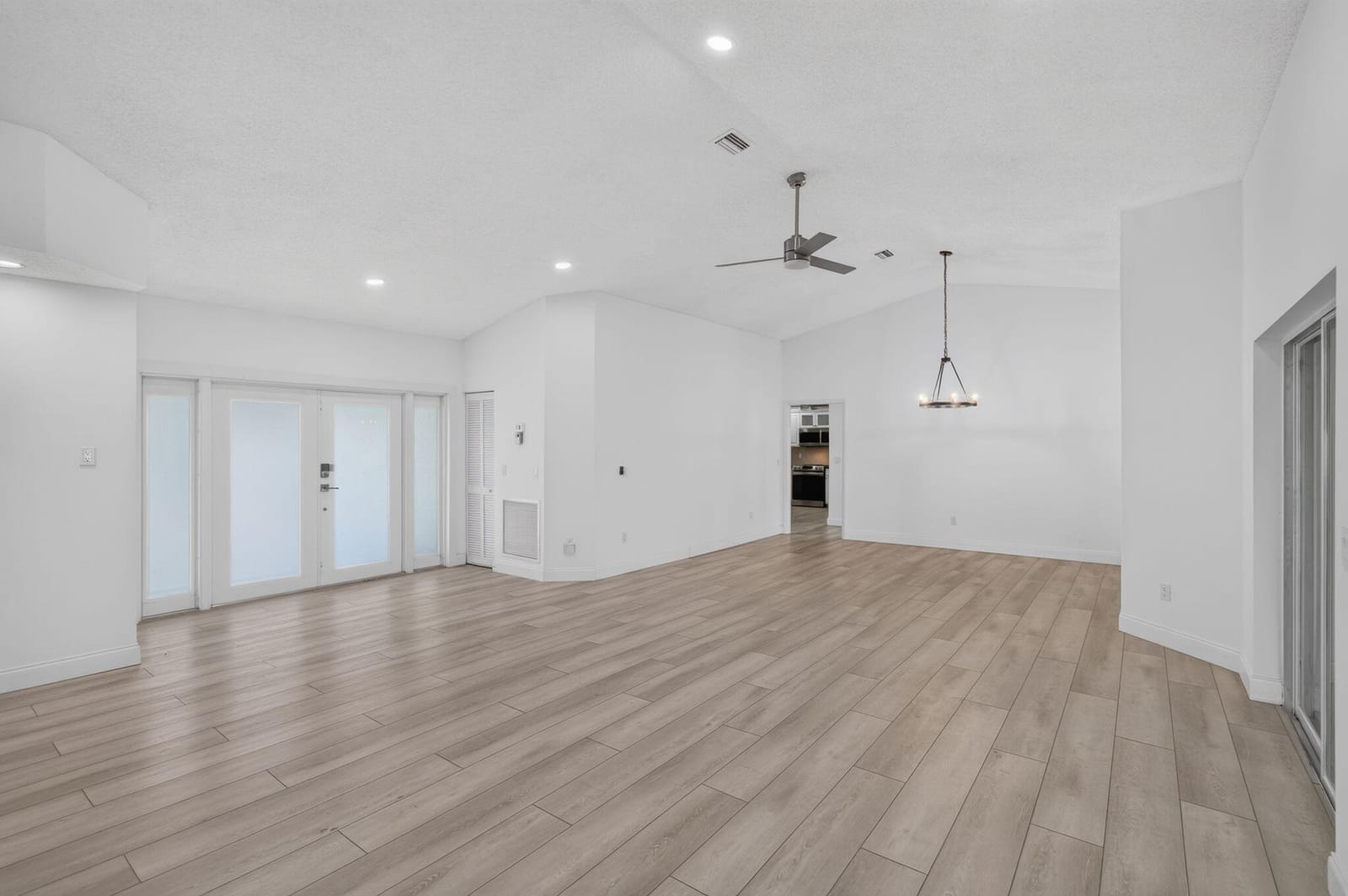 5642 Forest Oaks Terrace — photo 6