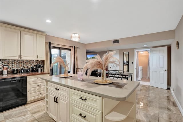 8108 SW 23rd Court 26B, North Lauderdale, FL 33068