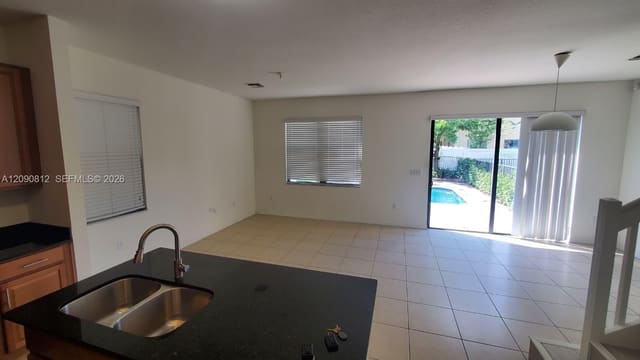 652 NE 191st Terrace 0, Miami, FL 33179