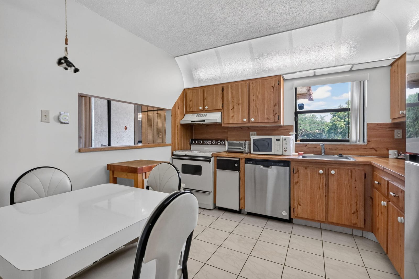 750 NE 199TH Street 204H, Miami, FL 33179 photo 11