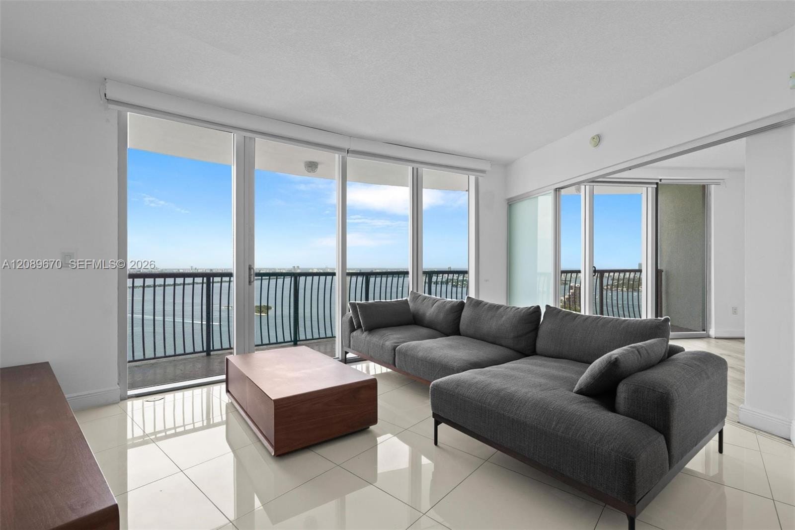 1750 N Bayshore Drive 4901 — photo 2