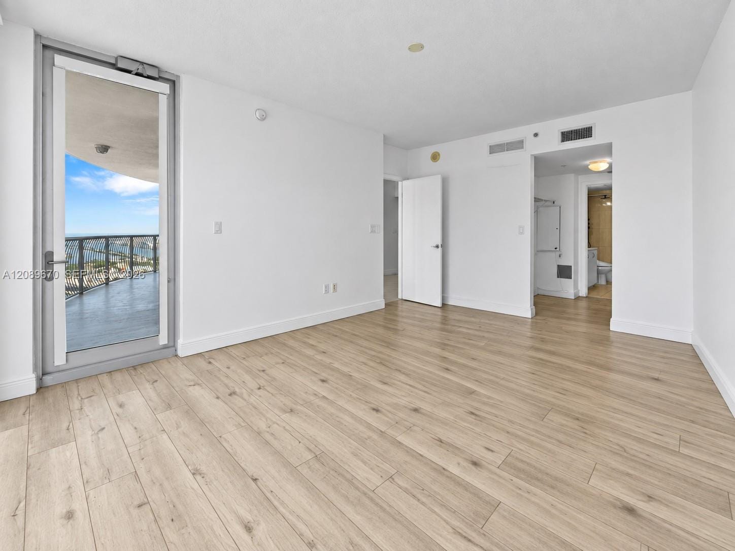 1750 N Bayshore Drive 4901 — photo 12