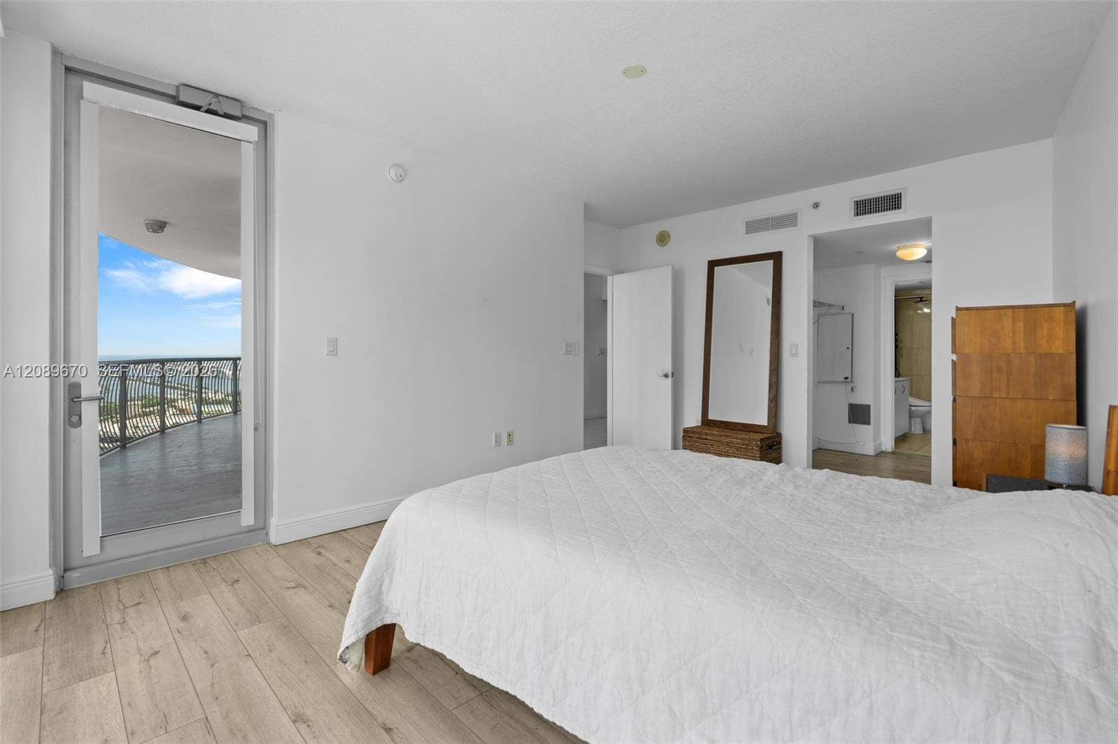 1750 N Bayshore Drive 4901, Miami, FL 33132 photo 13
