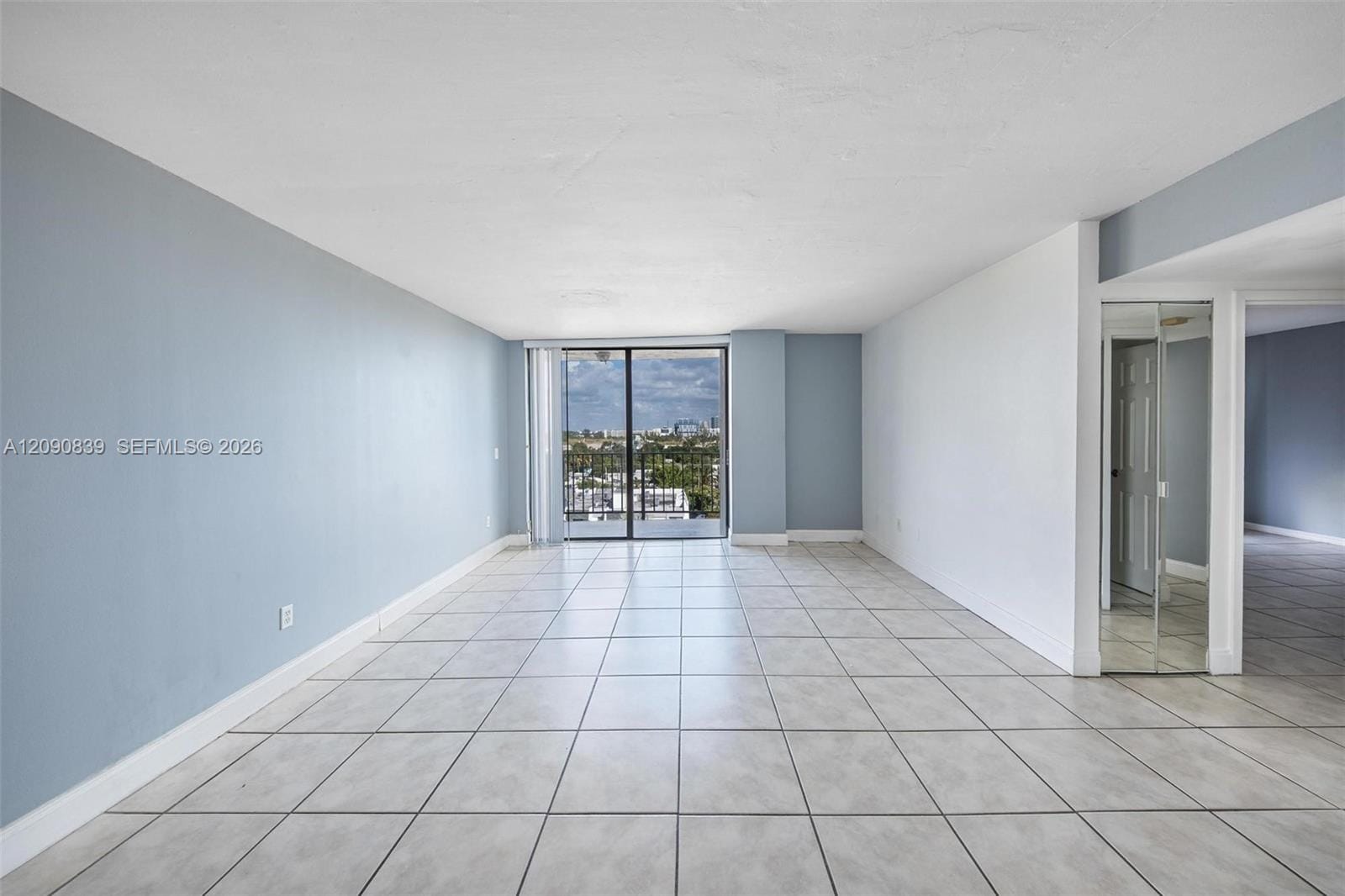 2350 NE 135th Street 811, North Miami, FL 33181 photo 22