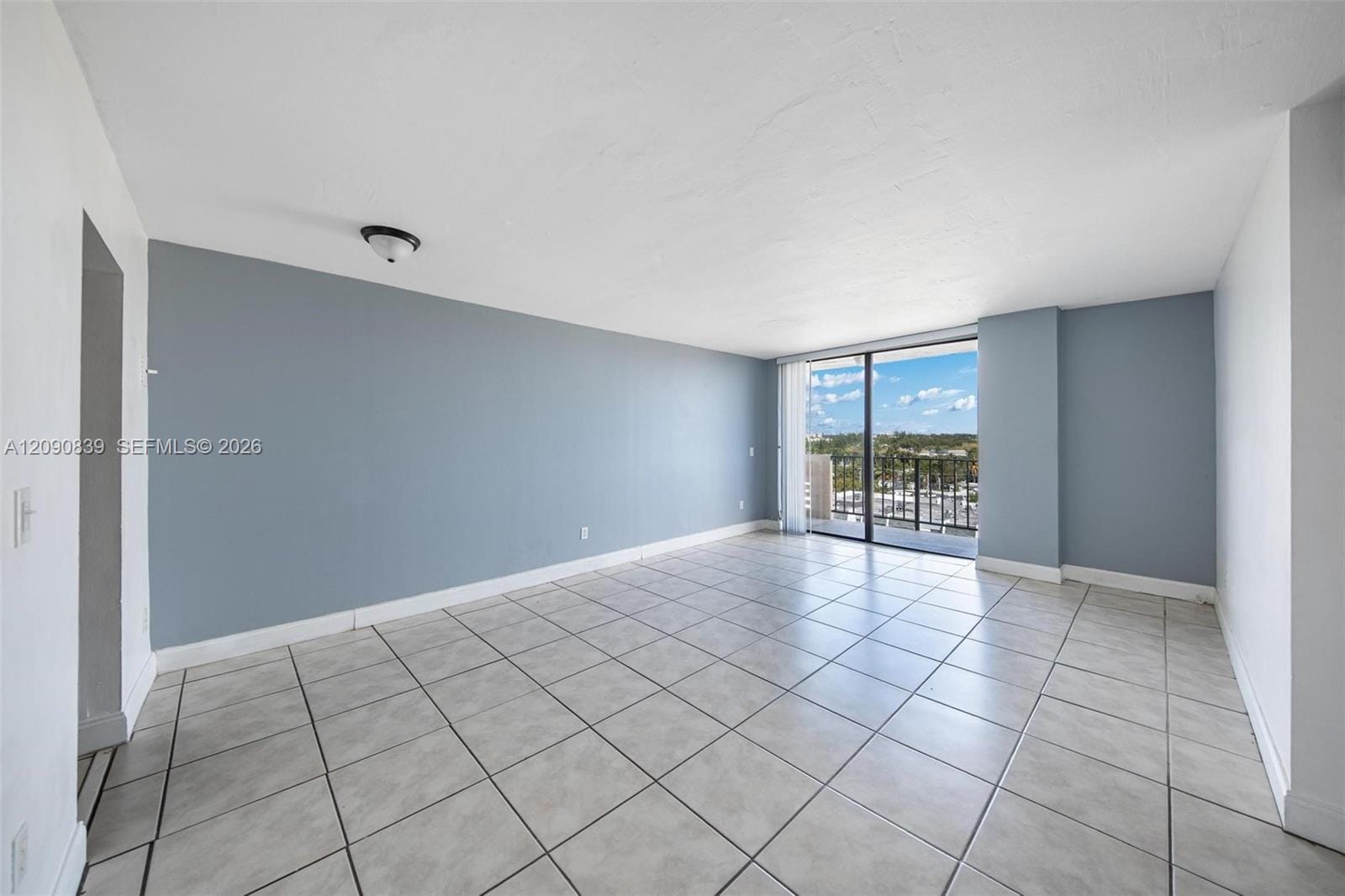2350 NE 135th Street 811, North Miami, FL 33181 photo 23