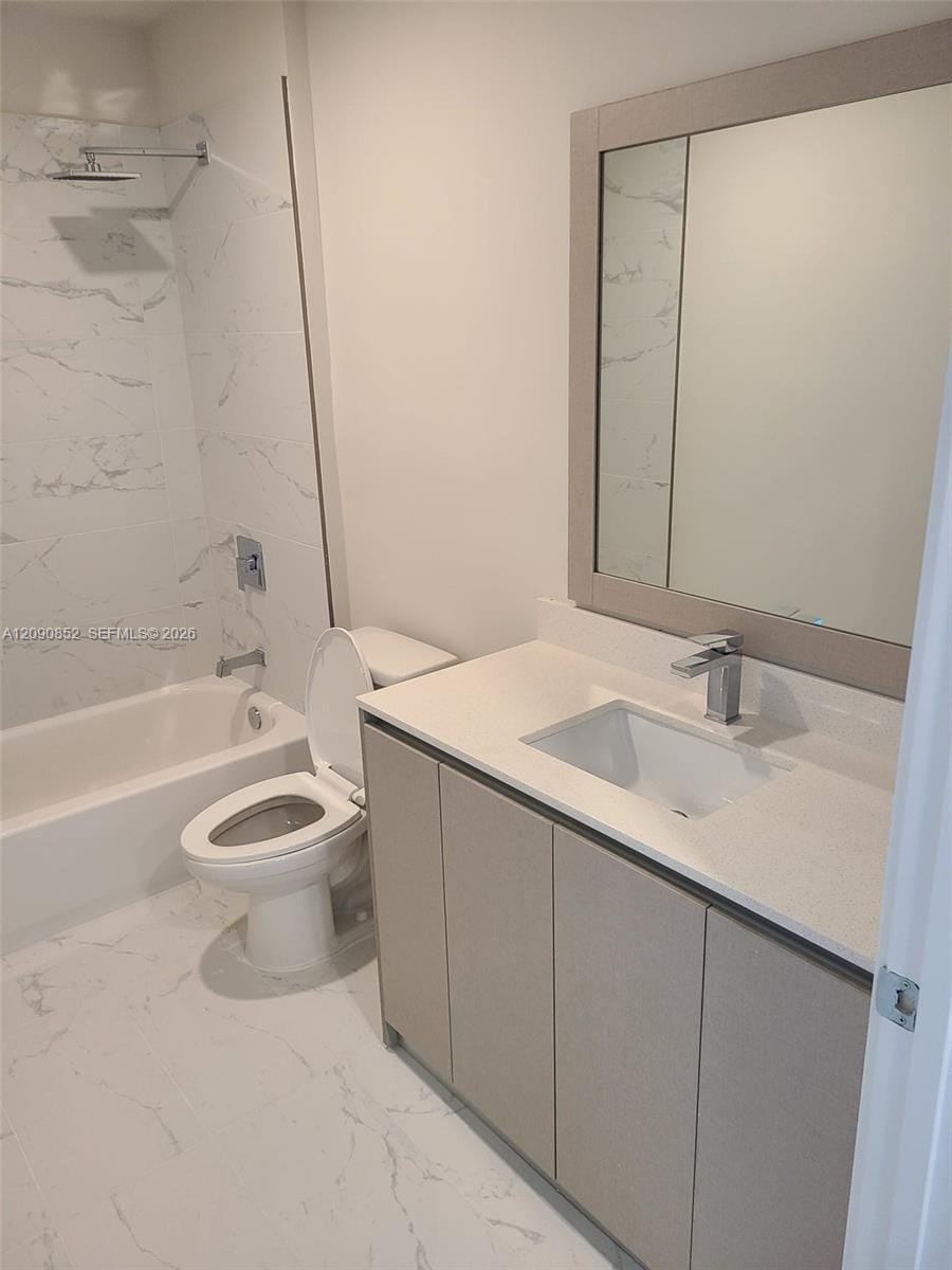 2555 NE 193 Street 2114, Miami, FL 33180 photo 11