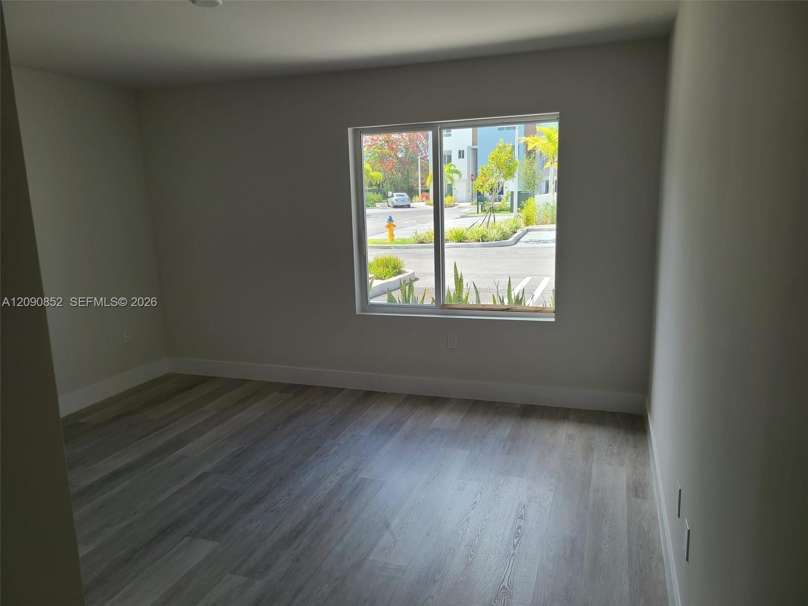 2555 NE 193 Street 2114, Miami, FL 33180 photo 9
