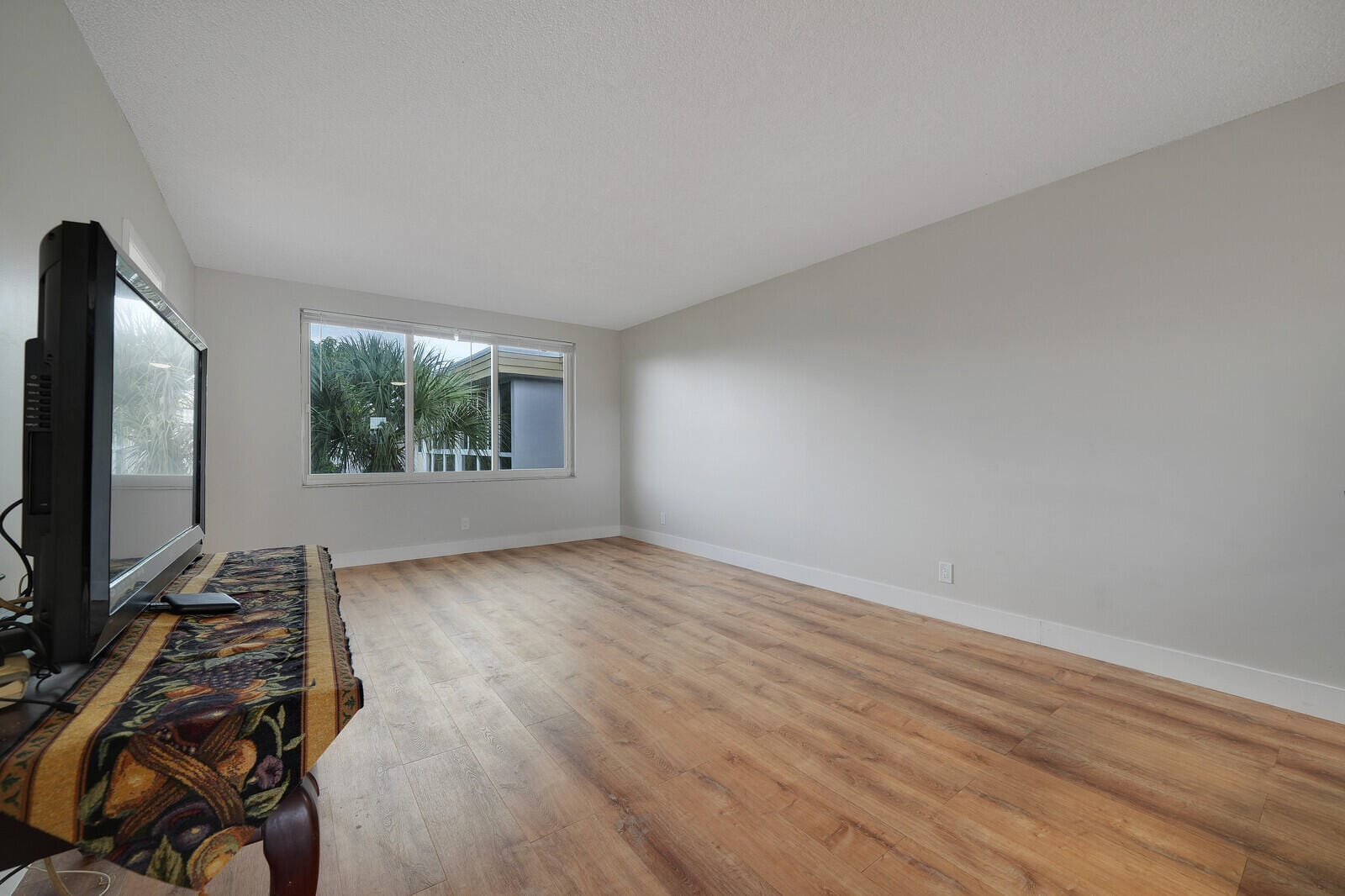 6005 Del Lago Circle 311 — photo 4