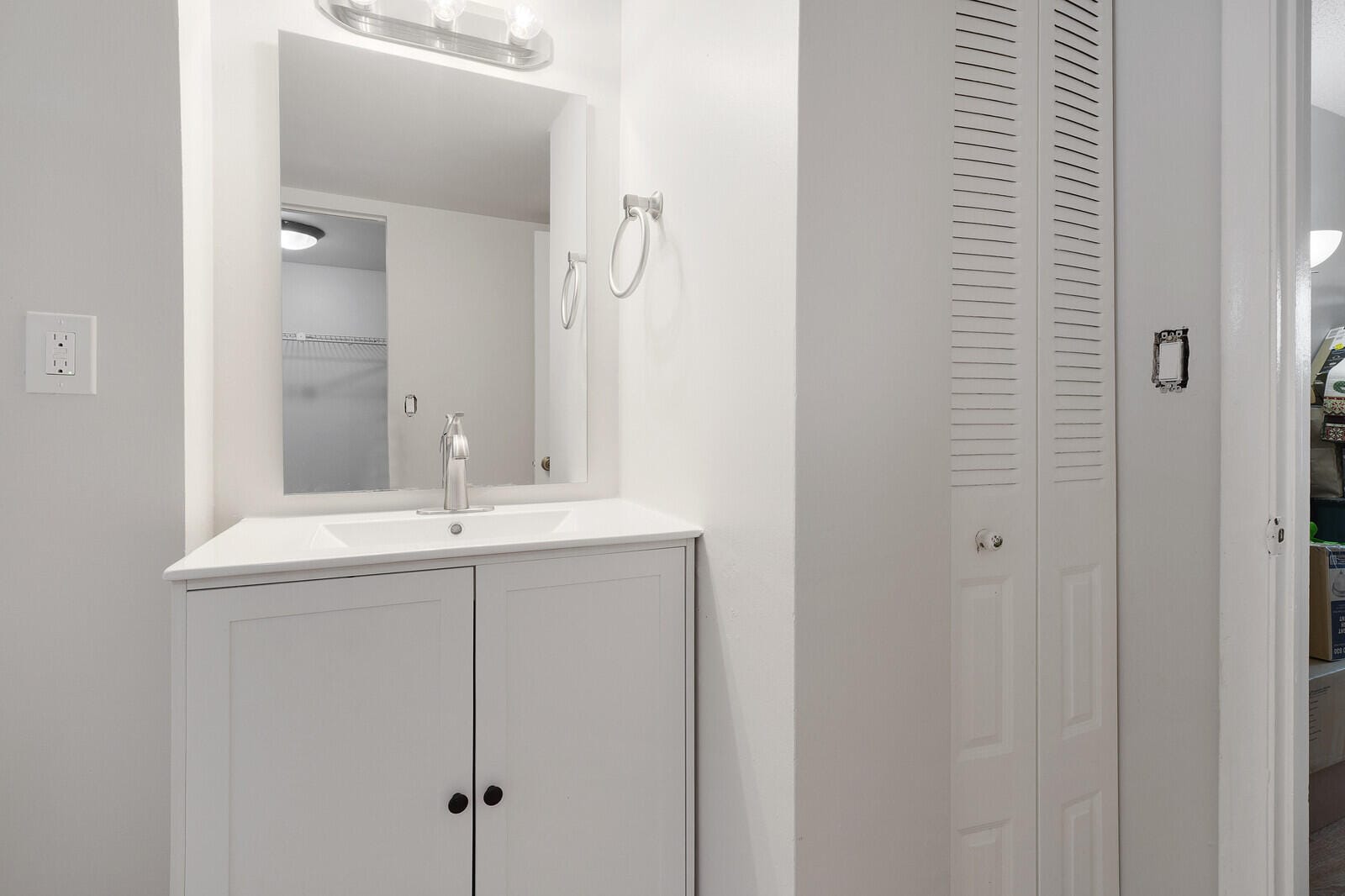 6005 Del Lago Circle 311 — photo 9