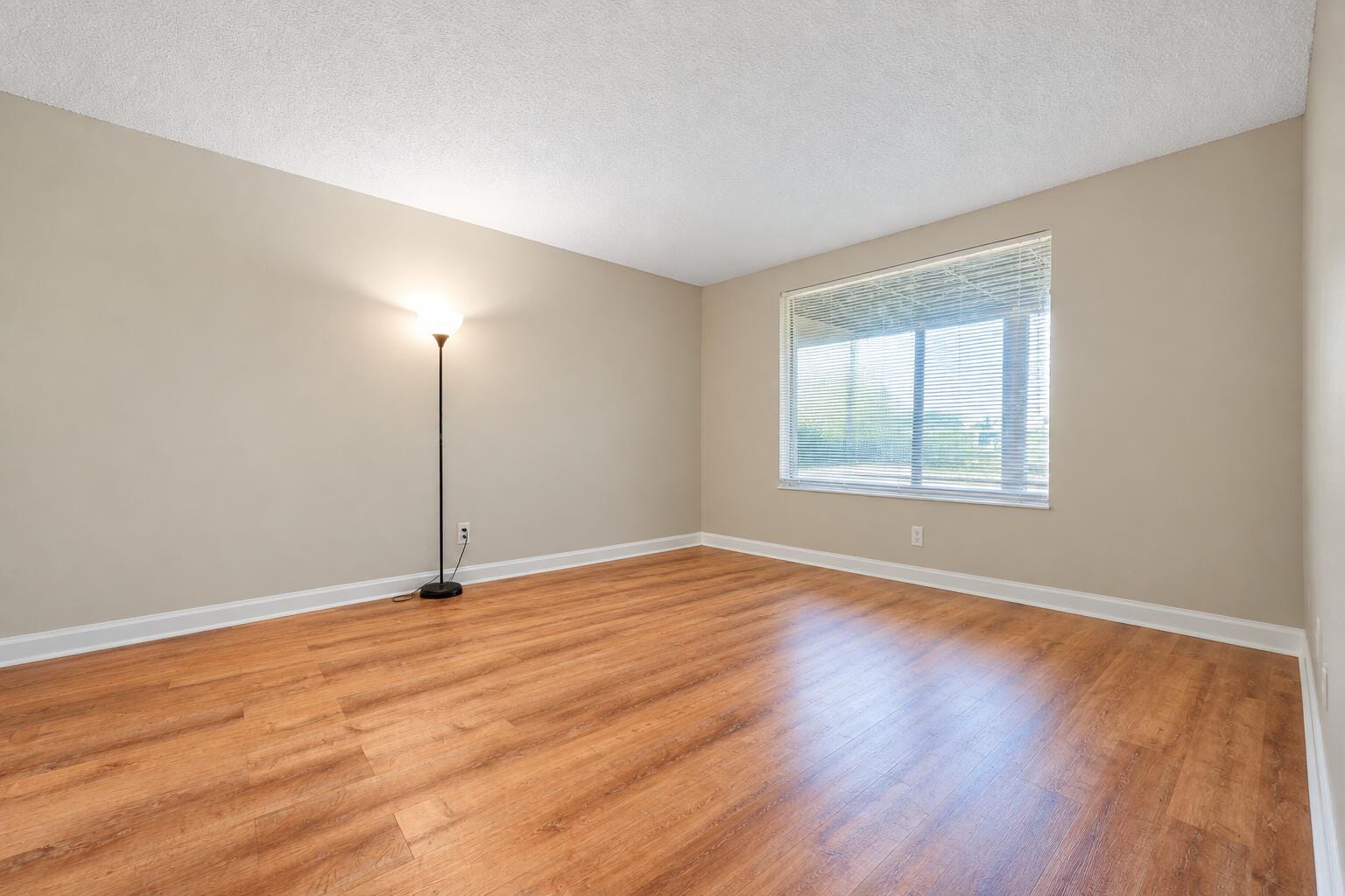 6005 Del Lago Circle 311 — photo 10