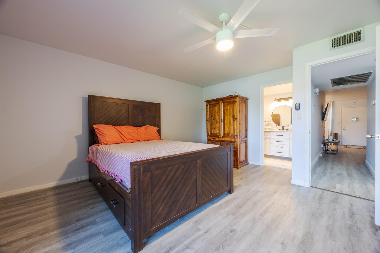 1903 BERMUDA Circle C1 — photo 5