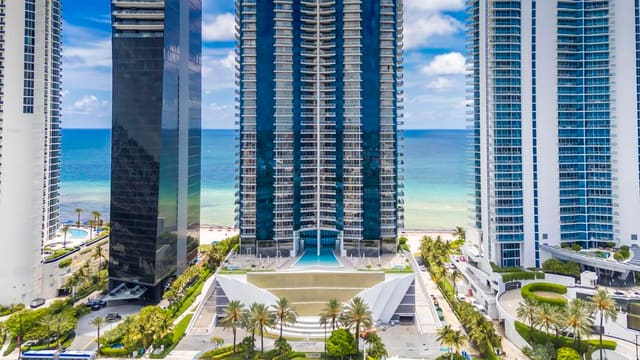 17121 Collins Avenue 2207, Sunny Isles Beach, FL 33160